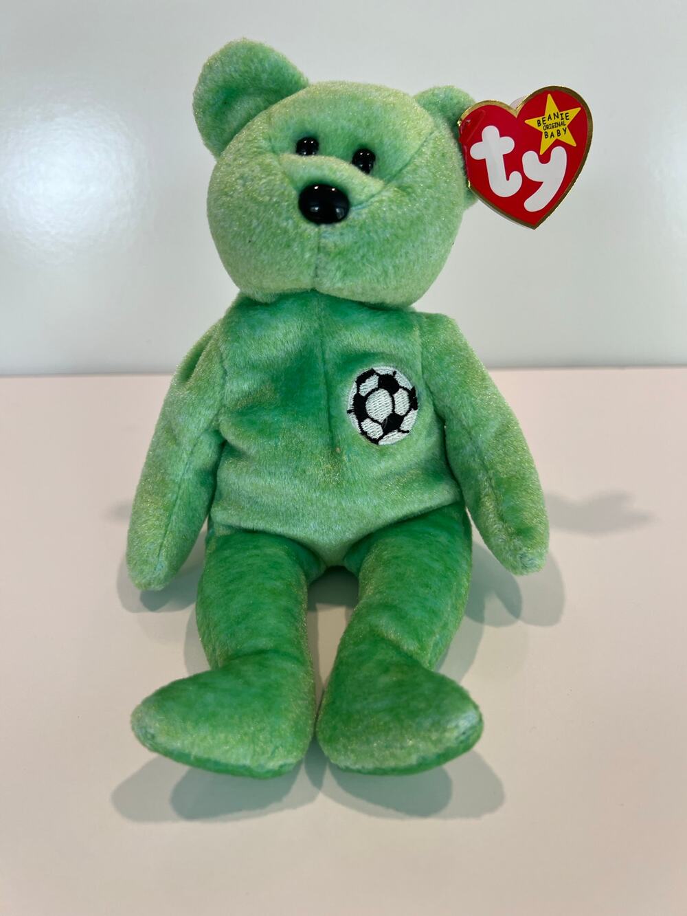 Ty Beanie Baby 1999 Kicks the Soccer Bear P.E Pellets Retired JL